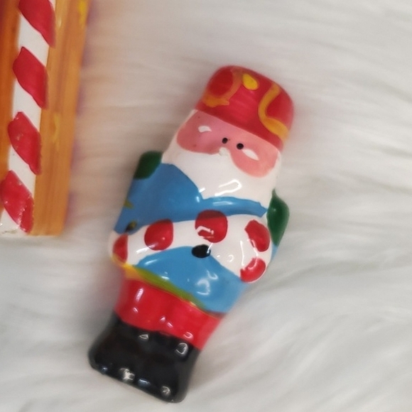 Vintage Christmas Santa Claus Nutcracker North Pole Salt & Pepper Shakers - Picture 6 of 16